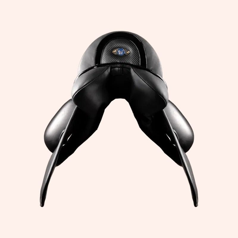 Expression dressuurzadel met lak en geribbelde afwerking