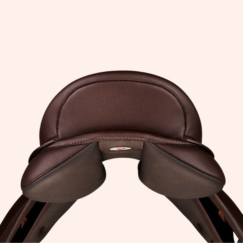 Bruin pony dressuurzadel met bruine lepel